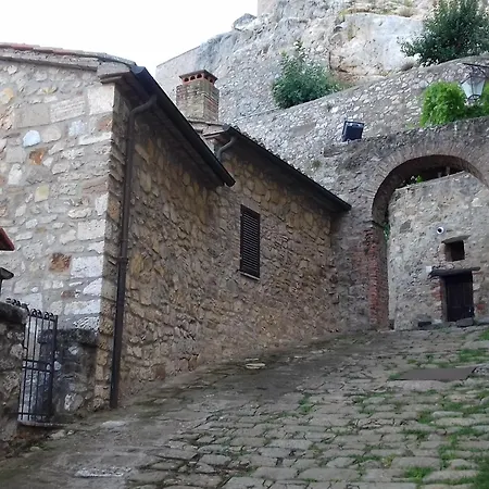 Casa Aldobrandesca *
